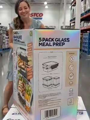 These glass meal prep containers made my weekly meal prep so much easier! 🥦 The 3 compartments keep food separated, the airtight lids help keep meals fresh, and they stack perfectly in the fridge. Such a simple kitchen upgrade! ✨ #MealPrep #tiktokshopcreatorpicks #tiktokshopsummersale #KitchenHacks #glassstoragecontainers 