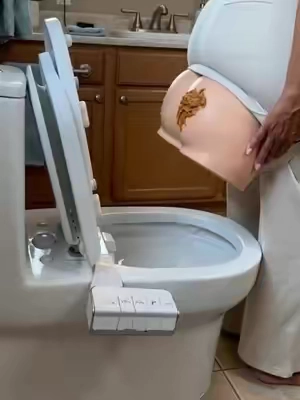 Respuesta a @anabonilla Dale un upgrade a tu baño con este bidet cuadrado, instalación rápida y presión ajustable para limpiar más cómodo y usar menos papel ❄️🚽✨ #Bidet #BathroomUpgrade #SmallBusinessGadget #WaterPressureControl #holidayhustle  