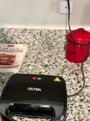 Make crispy grilled sandwiches, melty paninis, and quick lunches in minutes with this compact non-stick sandwich maker. Easy to clean and perfect for busy mornings. 🥪 #tiktokshopsummersale #SandwichMaker #PaniniPress #KitchenGadgets #GrilledCheese 