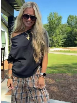 These lightweight cotton + linen pants are perfect for hot days but look like fall! I’m obsessed! So comfy and the best quality #tiktokshopsummersale #tiktokshopcreatorpicks #lightweightpants #backtoschooloutfit #teacherootd 