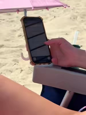 Summer isn’t over #cellphoneaccessories #sunshade #beachvibes #tiktokshopsummersale #CapCut 
