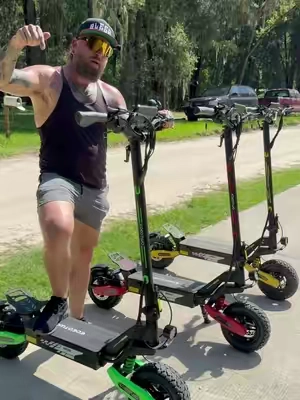 The GT06 escooter has several different colors to choose from, but they're all the same scooter. #escooter #ebike #emoto #dirtbike #motorcycle 