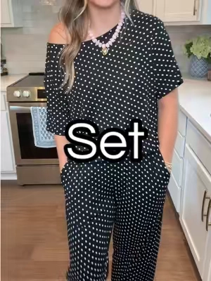 Cutest polka dot set #polkadotset #2pieceset #falloutfits 