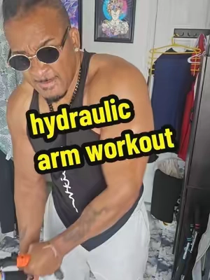 one piece of equipment a whole lot of working out portable and easy to use with amazing results #hydraulicarm #chestworkout #bicepworkout #abworkout #hotwave @HOTWAVE 