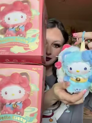 These are so cute !!  #hellokitty @MINILIKE.US #blindbox #blindboxes #sanrio #plushies 