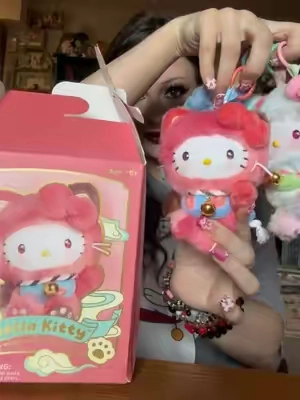 I love the pink ones !! ☺️ #blindbox #blindboxes #plushies #sanrio #hellokitty 