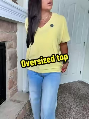 An oversized top that you won’t loose your shape in! @Discount Divas Boutique #oversizedtop #capsleevetop #lightweighttop #tiktokshopsummersale #tiktokshopbacktoschool 
