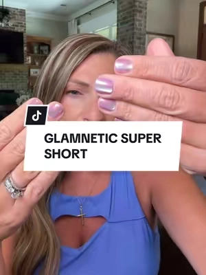 Press on nails for the girls who constantly break them!  #pressons #pressonnails #shortnails #glamnetic 