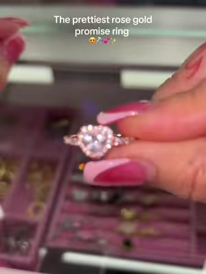 I’ve been loving rose gold jewelry lately! 😍 but this ring is also available in gold or silver! ✨ #PromiseRing #Jewelry #Ring #GiftsForHer 