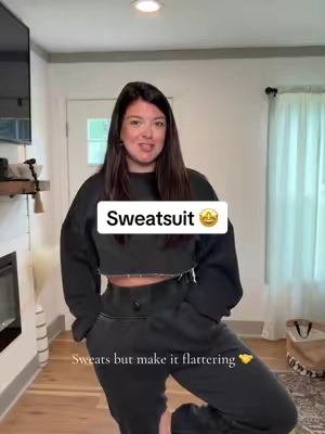 Can’t tell me nothinggggg in this sweatsuit!! #sweatsuit #sweatpants #sweatshirt #fashionnova #matchingset 