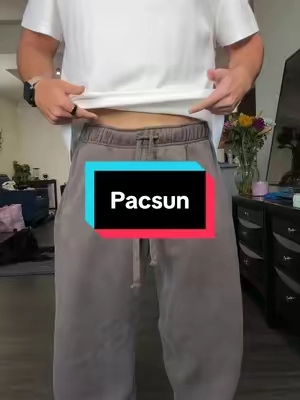5'8 155 Size M #pacsun #oversized #sweatpants #fleece #baggy