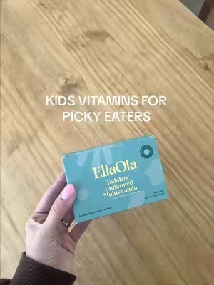 These flavorless vitamins and superfoods pouches are worth every penny 👏👏 especially as we head into back to school sick season 😅😷 #pickyeater #toddlermom #kidsvitamins #momhack 
