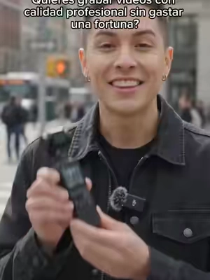 Captura videos con calidad profesional de una forma súper fácil. 📸 La DJI Osmo Pocket 3 Creator Combo graba en 4K hasta 120 fps, tiene estabilización de 3 ejes para tomas suaves y un sensor de 1 pulgada que ofrece una excelente calidad incluso con poca luz. Ideal para creadores de contenido, vlogs, viajes y redes sociales. ¡Llévala a todas partes y graba como un profesional! #DJIOsmoPocket3 #CreatorCombo #VlogCamera #ContentCreator #Filmmaking     