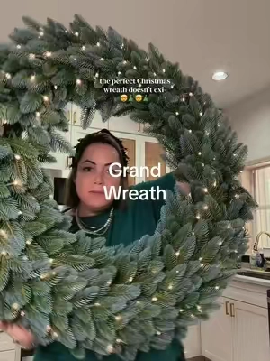 🎄foldable wreath with remote control lights 🤯 I fear this will sell out before the pumpkins in the store!! #wreath #christmasdecor #christmaswreath #qvc 