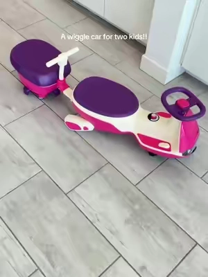 These wiggle cars are so cute and a great gift idea for kids! #wigglecar #kidsgiftideas @FanttikRide #kidsgifts 