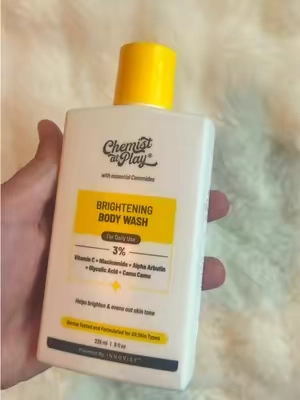 dark neck who?? @Chemist at Play  #neck #darkneck #acanthosisnigricans #hyperpigmentationtreatment #tiktokshopcreatorpicks 