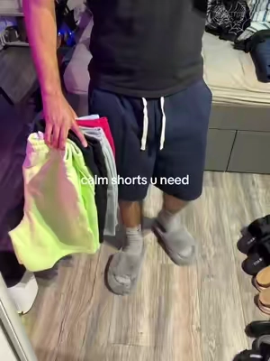 L 165 5’10. tough & affordable #outfitinspo #fashiontok #OOTD #baggyshorts #sweatshorts 