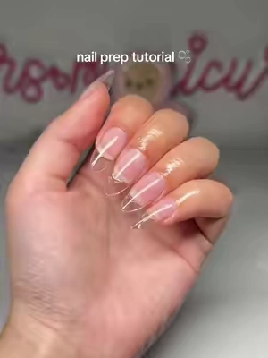 nail prep for long lasting nails!💅  @BeetlesGelPolish  #diynails #gelxnails #gelnails #diynailprep #nailprep 
