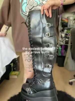 comfy and cute but never sacrifice the stompers #platforms #goth #rave #altstyle #dupe #boots #fyp #ttshopfinds 