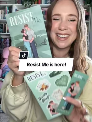 If you love Harden Nights, a curvy FMC, a broken MMC, and and he secretly falls first, don’t miss Resist Me by Kelsie Rae. Plus, every physical copy comes with sprayed edges, is signed by Kelsie and comes with swag! 💚 #hardenheights #RomanceBooks #KelsieRae #resistme #CurvyFMC @authorkelsierae 