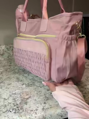 Son súper bonitas y con mocho espacio 🌸#lunchbox #lunchbag #lunchbags #loncheras #tiktokshopcreatorpicks 