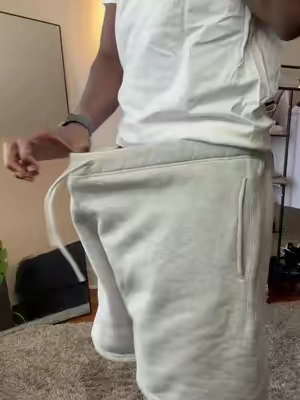 #chillfit #outfitinspo #sweatshorts #fashiontiktok 
