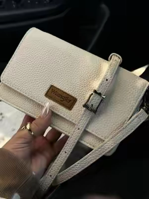 color: beige 🤍 #wrangler #wranglerpurse #wranglerwallet #crossbodybag #tiktokshopsummersale 