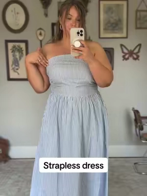 Soo lightweight and cutie #curvyfashion #straplessdress #summerdress #plussizefashion #maxidress 