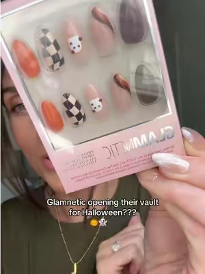 RUNNN if you have a fav from Glamnetic Halloween past 🎃👻🐈‍⬛#glamnetic #halloweennails #halloweennailart #pressonnails #fallnails 