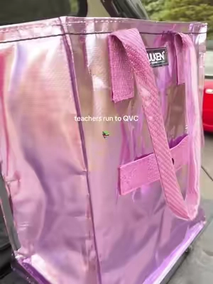 Spend time for back to school QVC stocked a bunch of the tonal Hoken bags. These are seriously so pretty. 