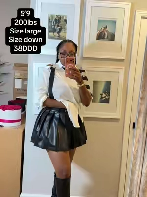 This school girl top is really unique and creative 