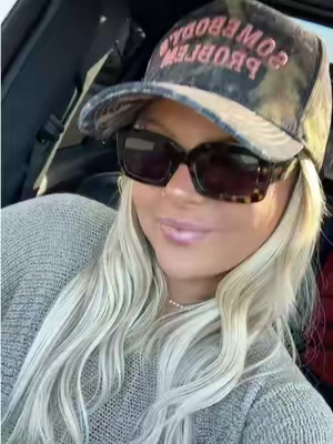 ITS SO CUTEEEE OMG 😭😭 #hat #countrymusic #countrygirl #westernfashion 