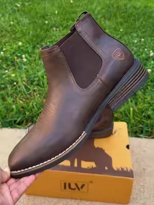 Estas son las Botas Vaqueras IUV que todo hombre se merece ya que son cómodas, elegantes, de buena calidad, vienen fiel a la talla y son muy accesibles.  💵  Elige tu color favorito desde el carrito naranja para obtenerlas a un súper precio y envío gratis.  🇺🇸  #iuv #boots #botasvaqueras #bootsformen #chelseaboots 