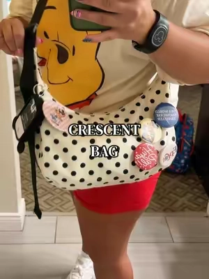 #crescentbag #purse #crossbodybag #parkbag 