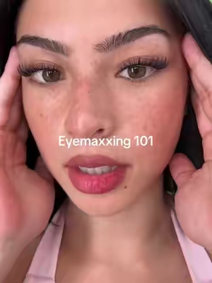 Thank me later😏 #lashclusters #lashtutorial #clusterlashes #keyyoulashes #summervibes 