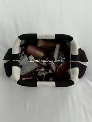 #makeupbag #girlythings #chicaesthetic #makeuppouch #clutchbag 