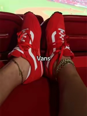 Vans comfy enough for the stadium @vans #vans #vansshoes #comfortableshoes #sneakers #vanssuperlowpro 