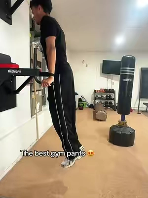 #trackpants #gympants #workoutfits #fashiontok 