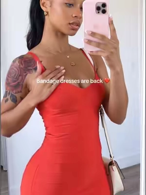 Love the way this dress snatched me up ❤️ #bandagedress #minidress #reddress 
