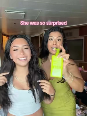 Tía Gia knows best 🥰 Yes even teenagers can afford it 😆 #affordablehaircare #antifrizz #frizzfreehair #frizz #frizzfree 
