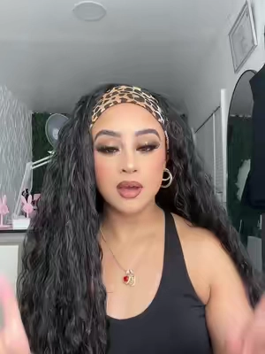 She’s stunning ✨ #headbandwig #wigtok #wigforbeginners #wiginstall #easywiginstall 