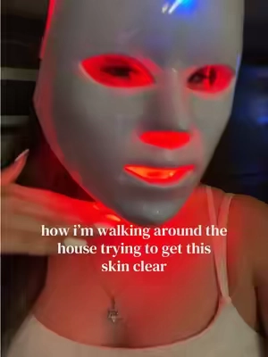 and it has 7 different colors! #redlighttherapy #lighttherapy #skincare @ROAMAN 