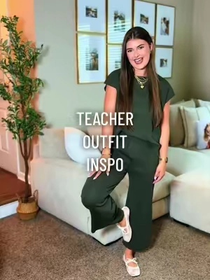 It’s soooo easy to throw and and go!!! Super cute and comfy too! 🫶🏼👏🏼 #teacheroutfit #teacherootd #trendyfashion #transitionoutfit #fallfashion 