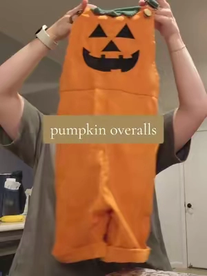 IT HAS POCKETS! #halloweenoutfit #toddleroutfit #babyoutfit #babyoveralls #toddleroveralls 
