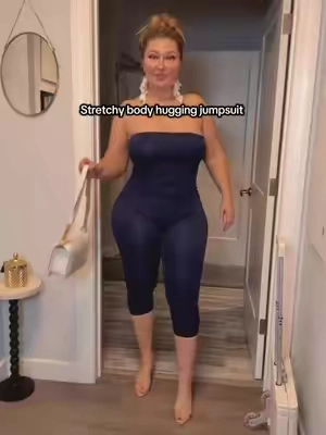 True to size and you can dress it up or down😍 5’9 225lbs large 