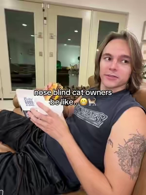 Never able to smell what’s in their own house.. 😭🐱 #autoscooper #litterbox #automaticlitterbox #tiktokshopsummersale #tiktokshopcreatorpicks 