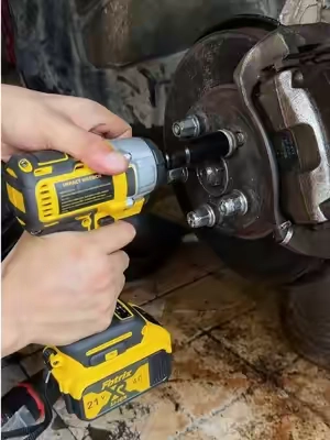 A mitad de precio y con envío gratis: ¡esta llave de impacto es una bestia! Consíguela ya.#powertools#diyprojects#GarageSetup#TiktokShopCreatorPicks#fyp