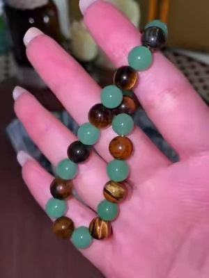 Flash Sale! Tiger's Eye and Green Aventurine Wealth - pulling Bracelets. The magical combination of tiger's eye and green aventurine is here to draw wealth straight to you. Don't miss this golden opportunity! #TigersEye #GreenAventurine #WealthPulling #SummerVibes #GoldenOpportunity