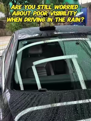 There are small water dropletsattached to the the rain, and the rearview mirror is blurry. It is recommended to try this thing.#car#carcleaning #rainydays#oilfimcleaner #secondhandcar 