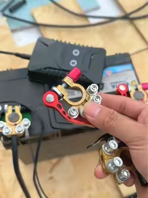 #tiktokshop #tools #DIY #fyp #batteryclamp 